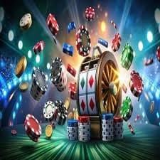 Trận đấu bóng đá V.League tại sân vận động Việt Nam đông khán giả cổ vũ